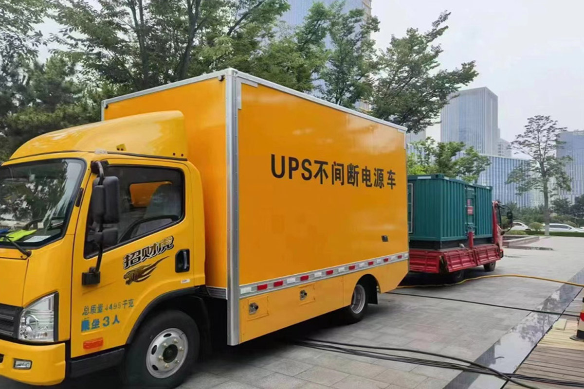 下花园发电机租赁施工现场