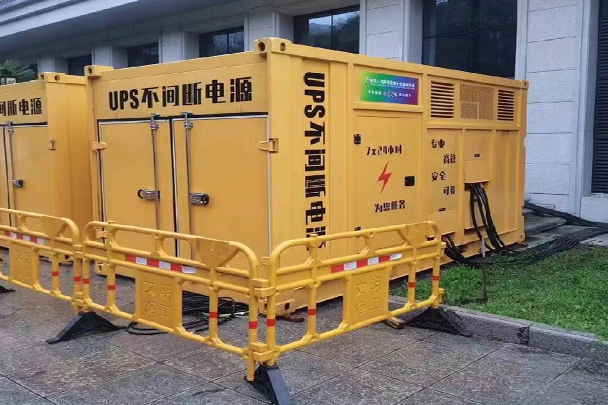 下花园发电机租赁施工现场