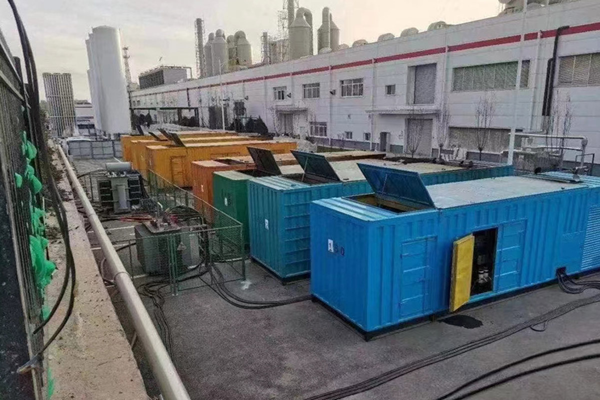 下花园发电机租赁施工现场